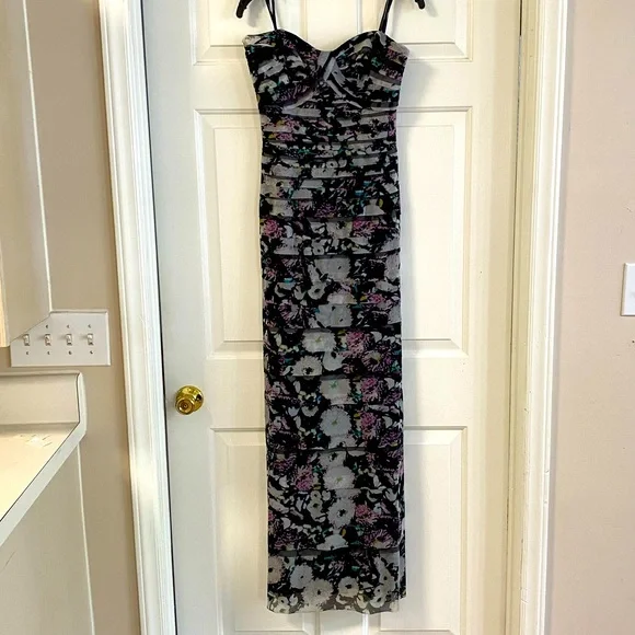 Women’s Strapless Formal Dress - Picture 1 of 8